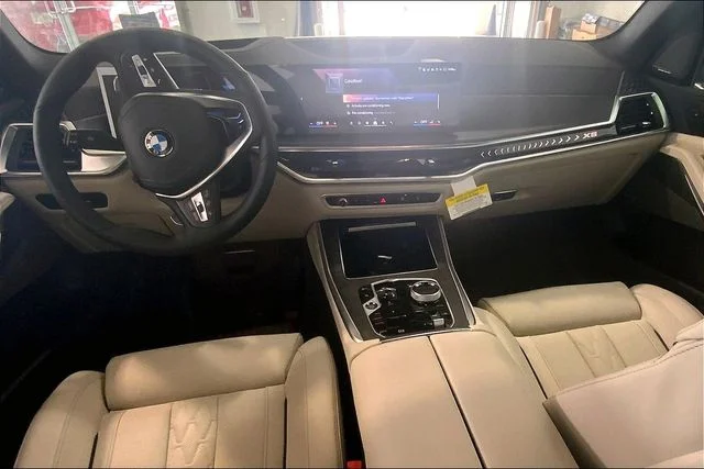 New 2026 Mineral White Metallic BMW sDrive40i image 5