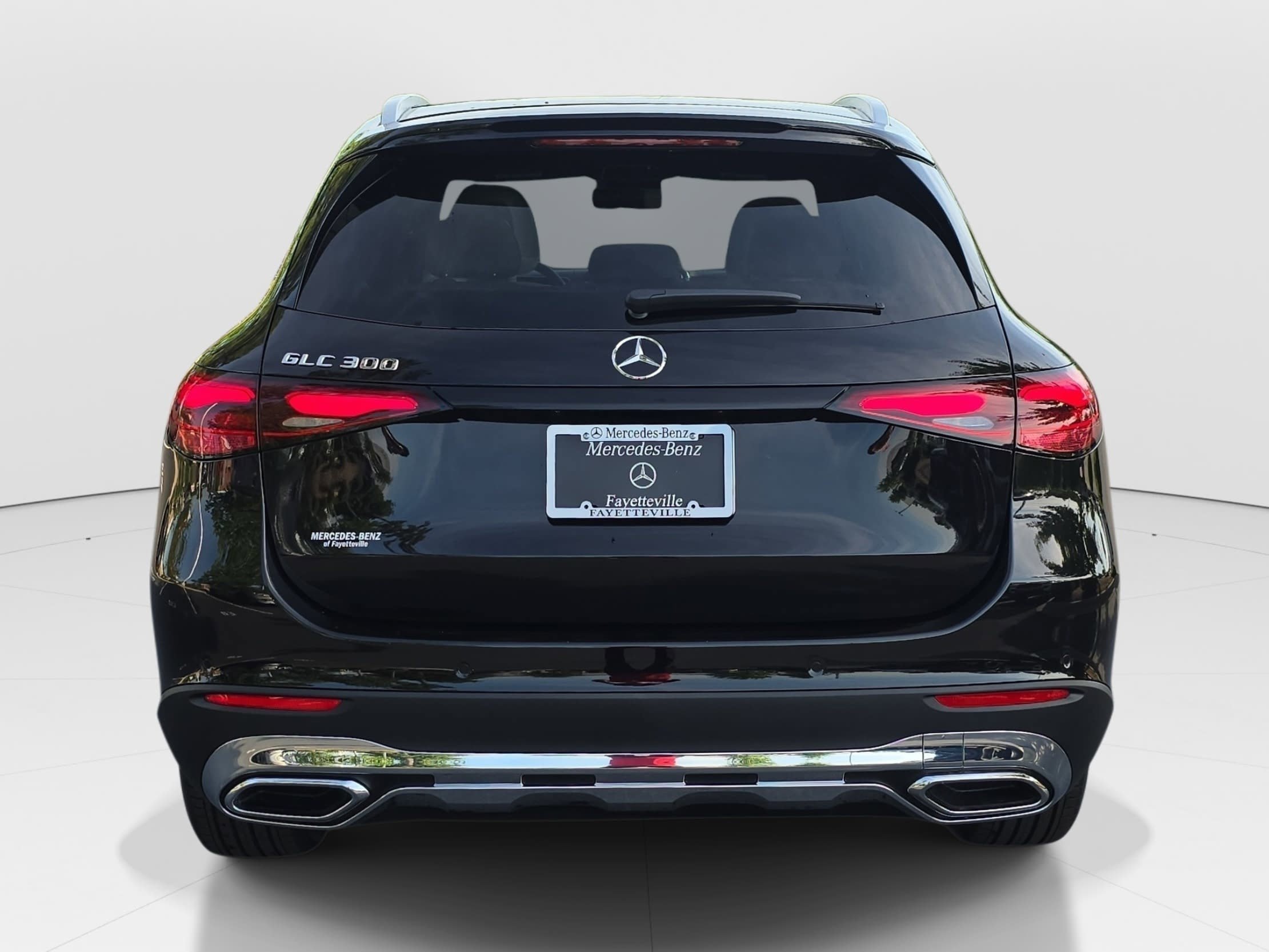 New 2026 Obsidian Black Metallic Mercedes-Benz GLC300 image 6