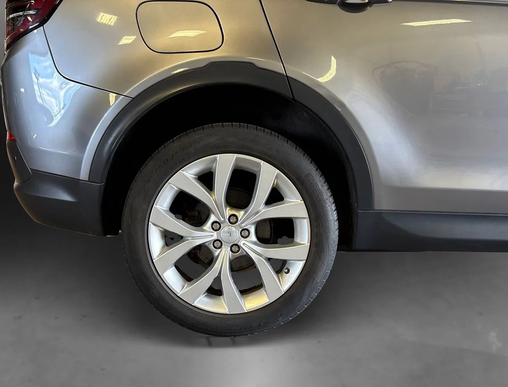 Used 2020 Eiger Grey Land Rover SE image 18
