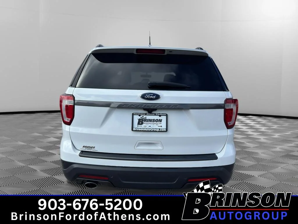 Used 2018 Oxford White Ford XLT image 6