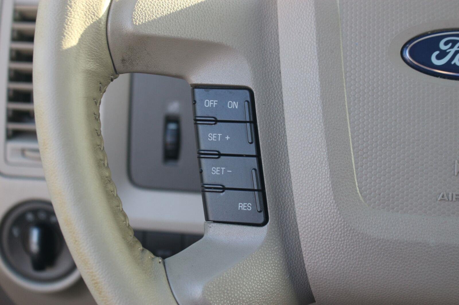 Used 2012 Blue Ford XLT image 19