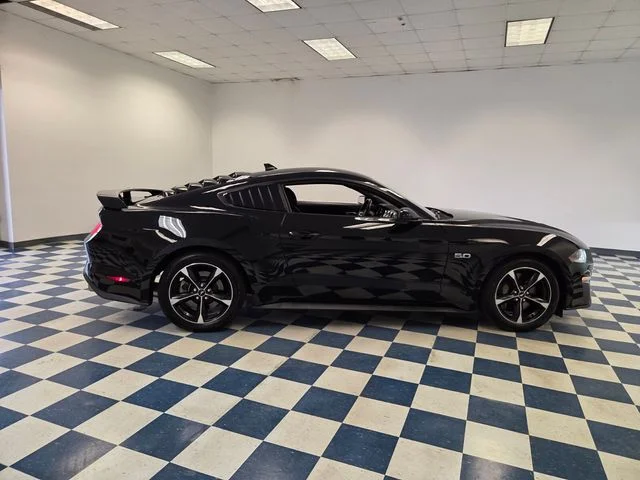 Used 2022 Black Ford GT image 9
