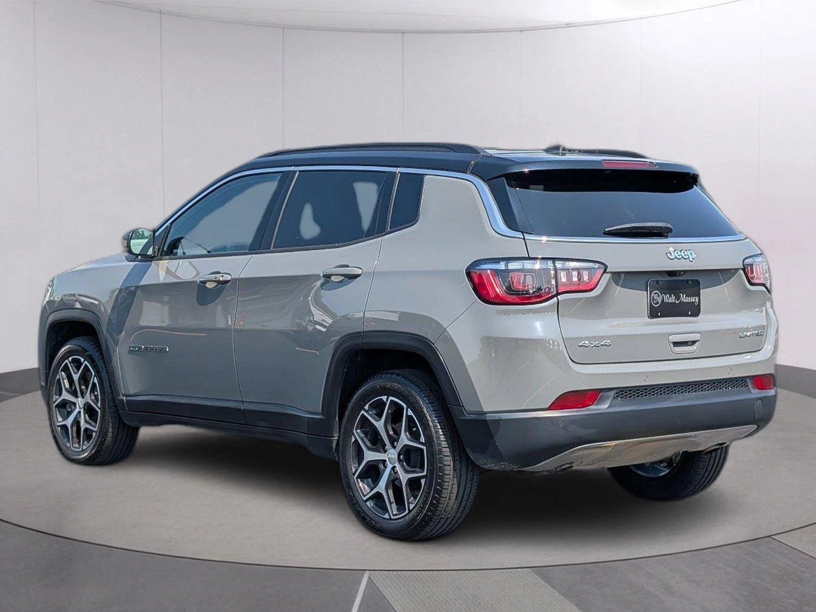 Used 2024 Sting-Gray Clearcoat Jeep Limited image 3