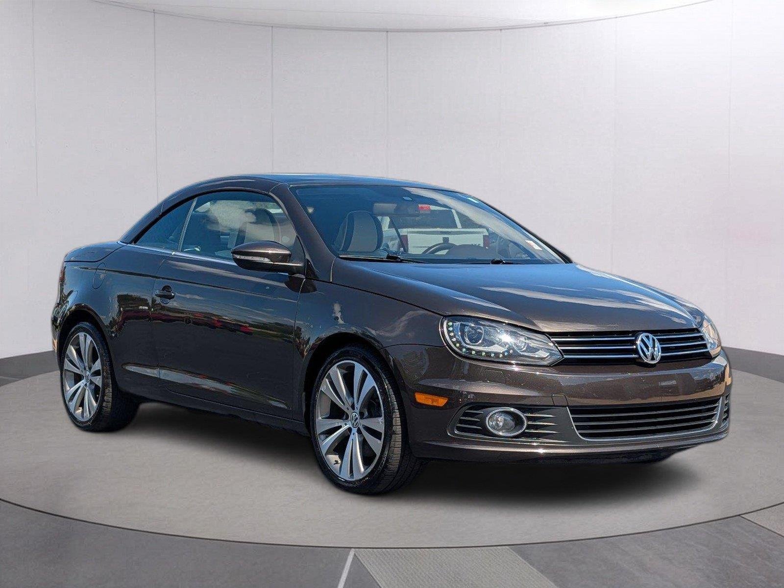 Used 2013 Black Oak Brown Metallic Volkswagen Lux image 7