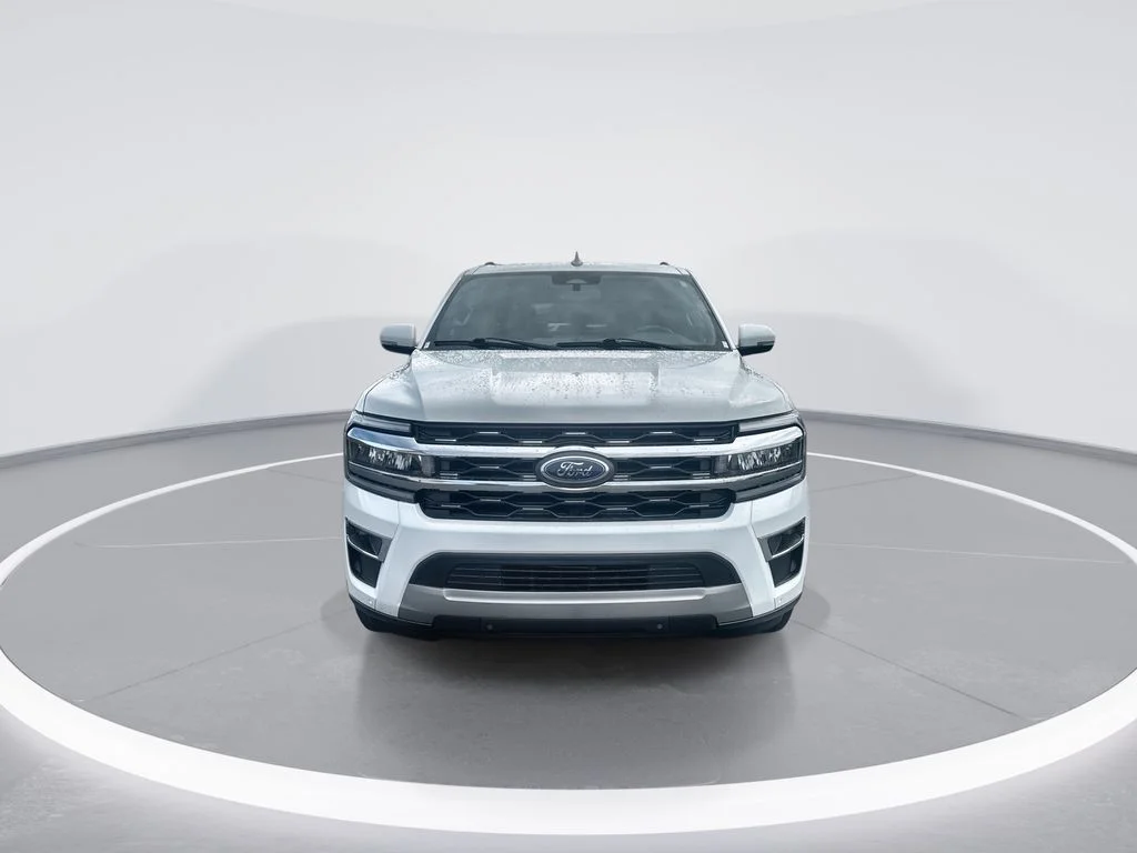Used 2024 White Ford Limited image 3
