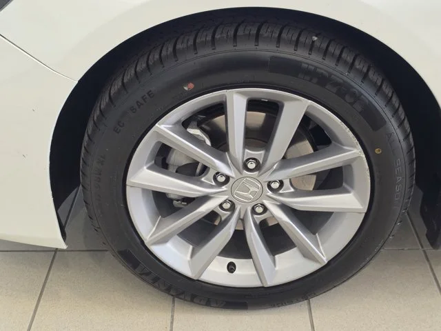 Certified Used 2022 White Honda LX image 29