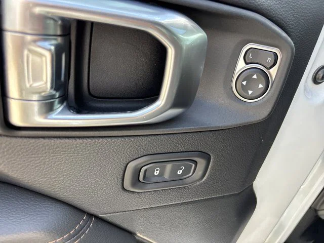 Used 2022 White Jeep Unlimited Rubicon 392 image 24