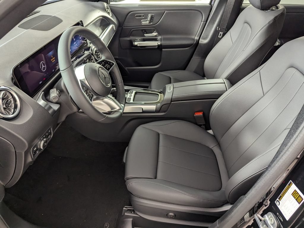 New 2026 Night Black Mercedes-Benz GLB 250 image 22