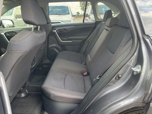 2025 Toyota RAV4 LE - Photo 7
