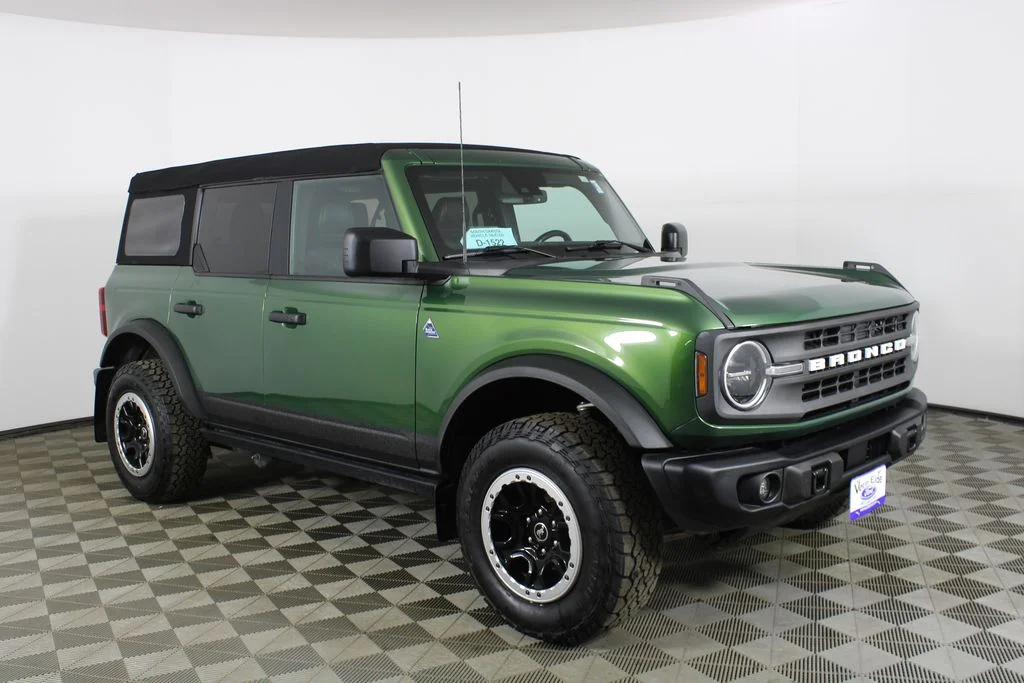 2023 Ford Bronco Black Diamond Advanced (322A) 4x4's photo