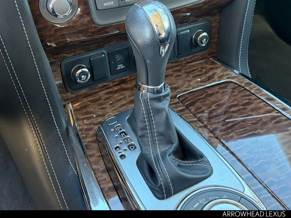Used 2018 Black Nissan Platinum image 23