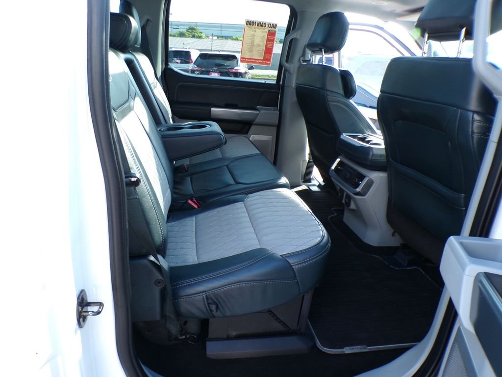 Used 2022 White Metallic Ford Limited image 33