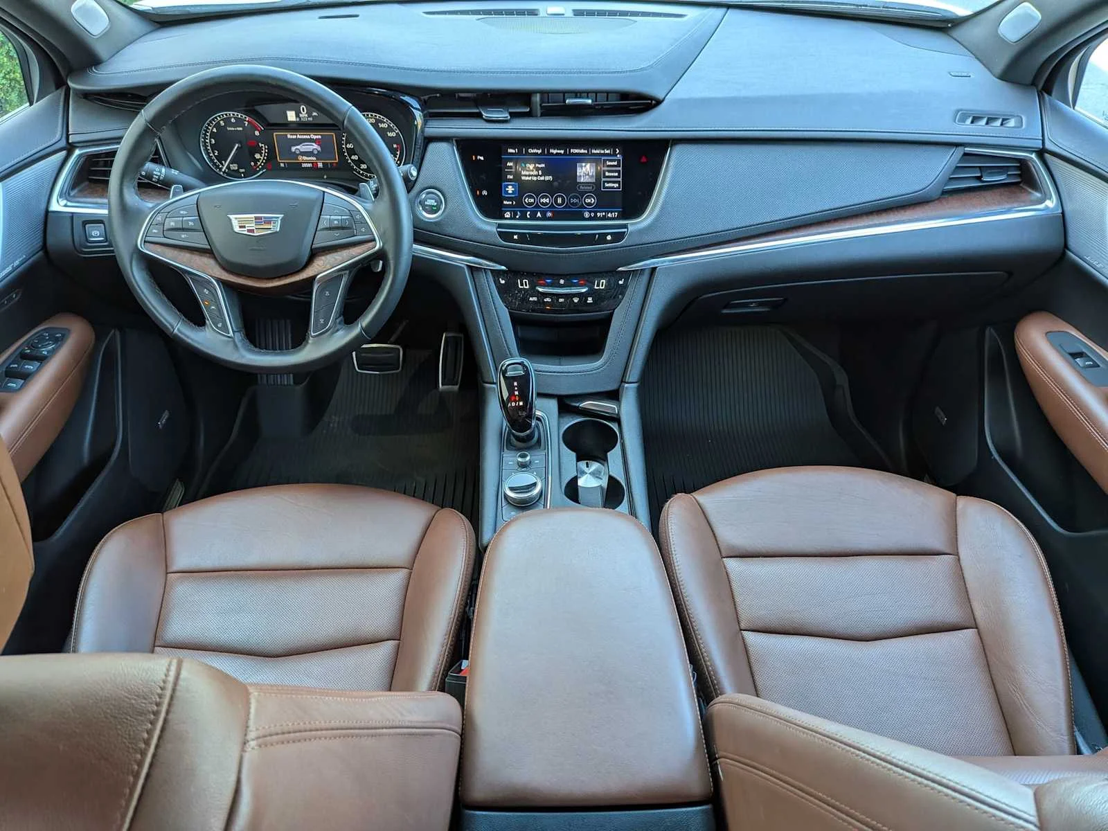 Certified Used 2023 Crystal White Tricoat Cadillac Sport image 25