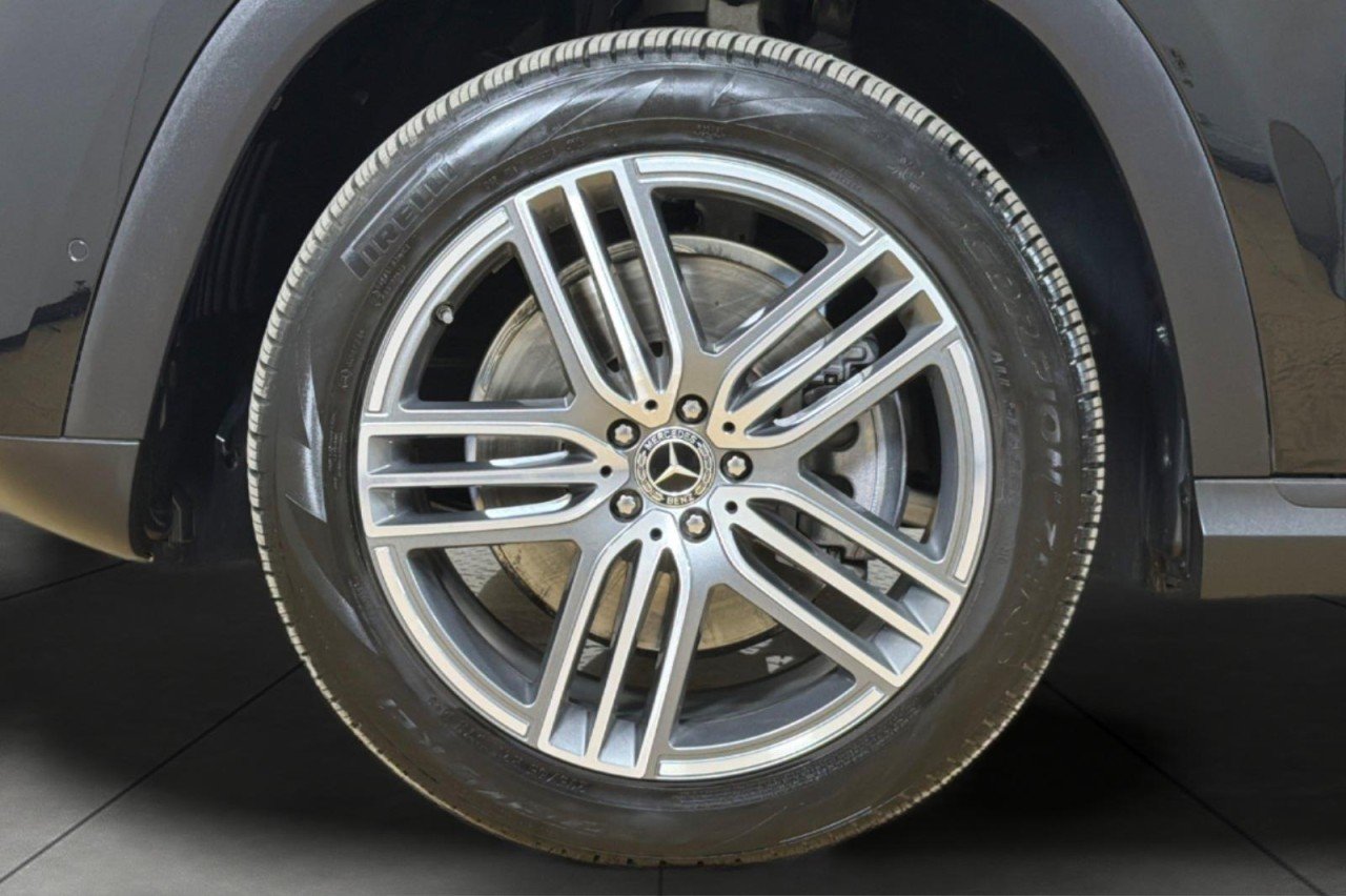 Used 2026 OBSIDIAN BLACK METAL Mercedes-Benz GLS 450 image 25