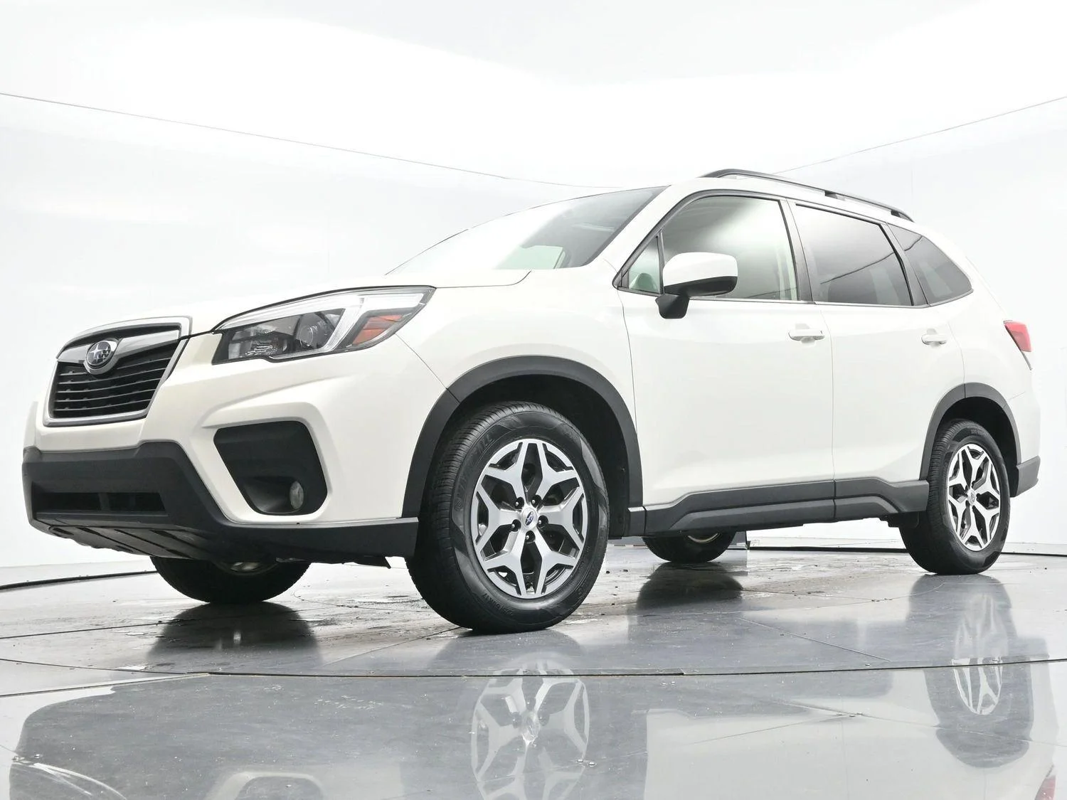 Used 2021 Crystal White Pearl Subaru Premium image 48