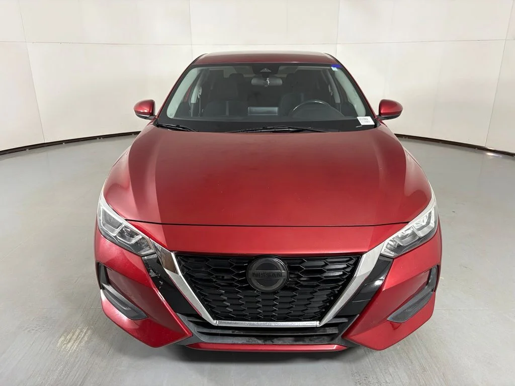 Used 2021 Red Nissan SV image 3
