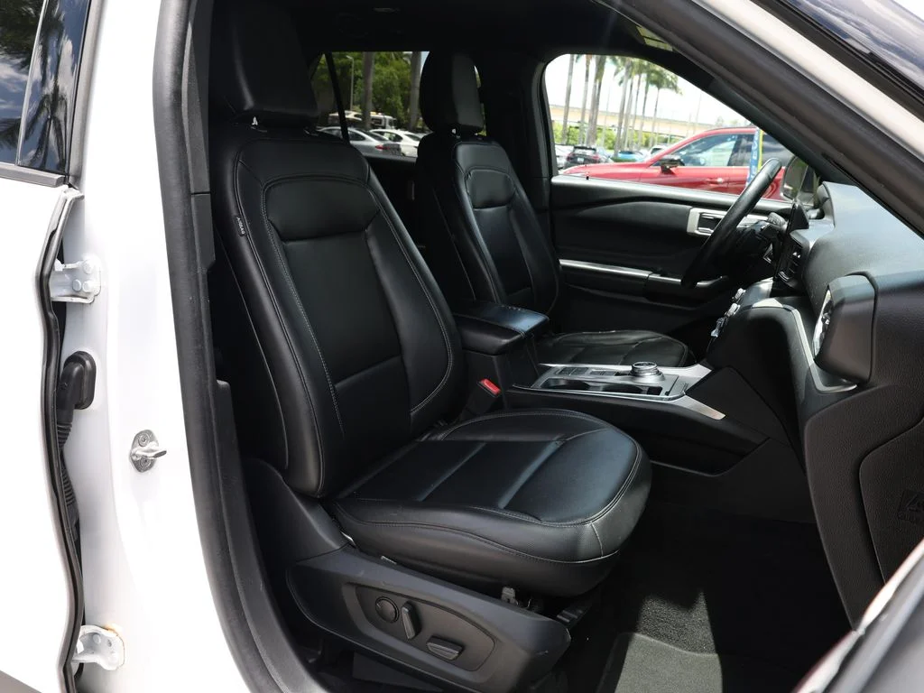 Used 2020 White Ford XLT image 21