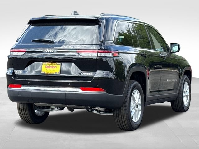 New 2026 Diamond Black Crystal Pearlcoat Jeep Laredo X image 9
