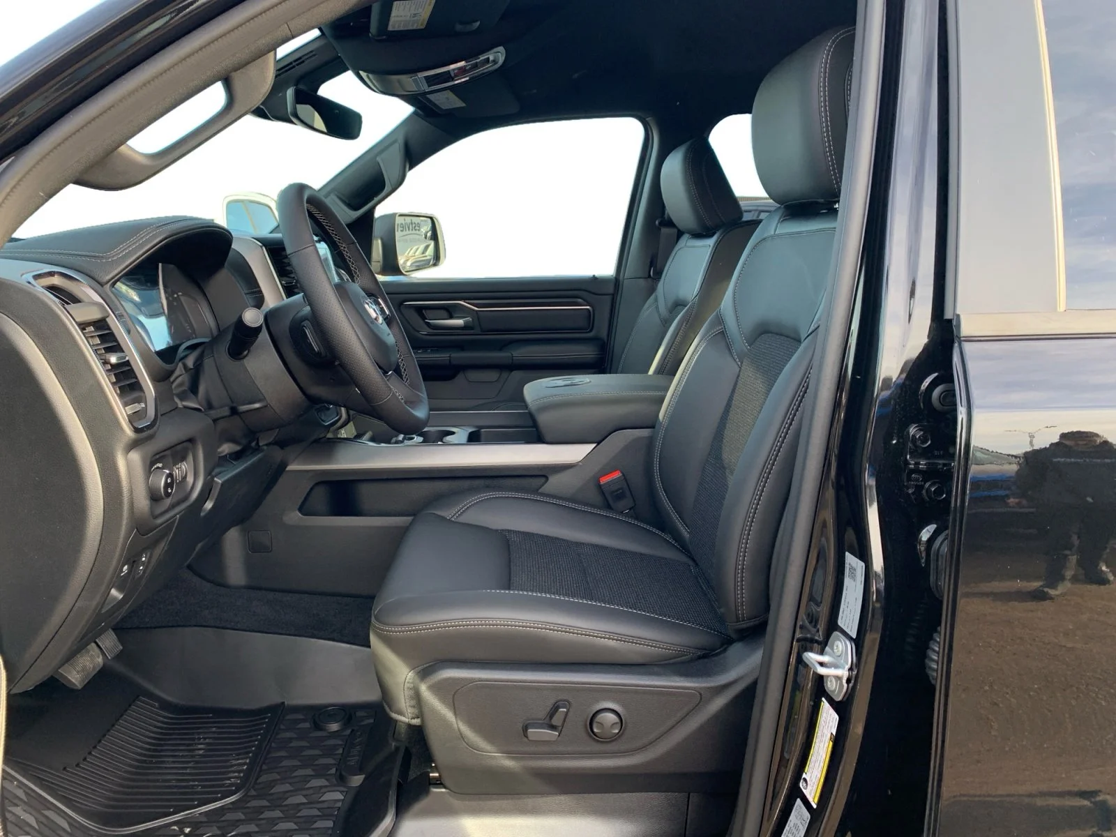 New 2026 Diamond Blk Crystal Pearl Ram Sport image 10