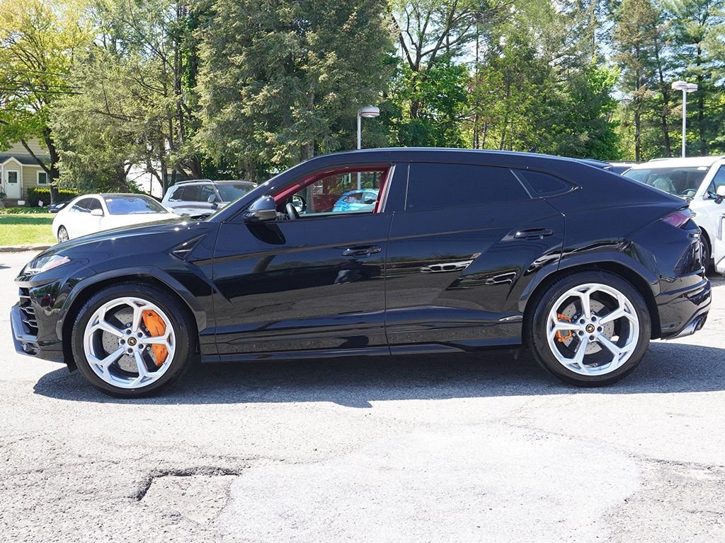 Used 2022 Black Lamborghini Base image 21