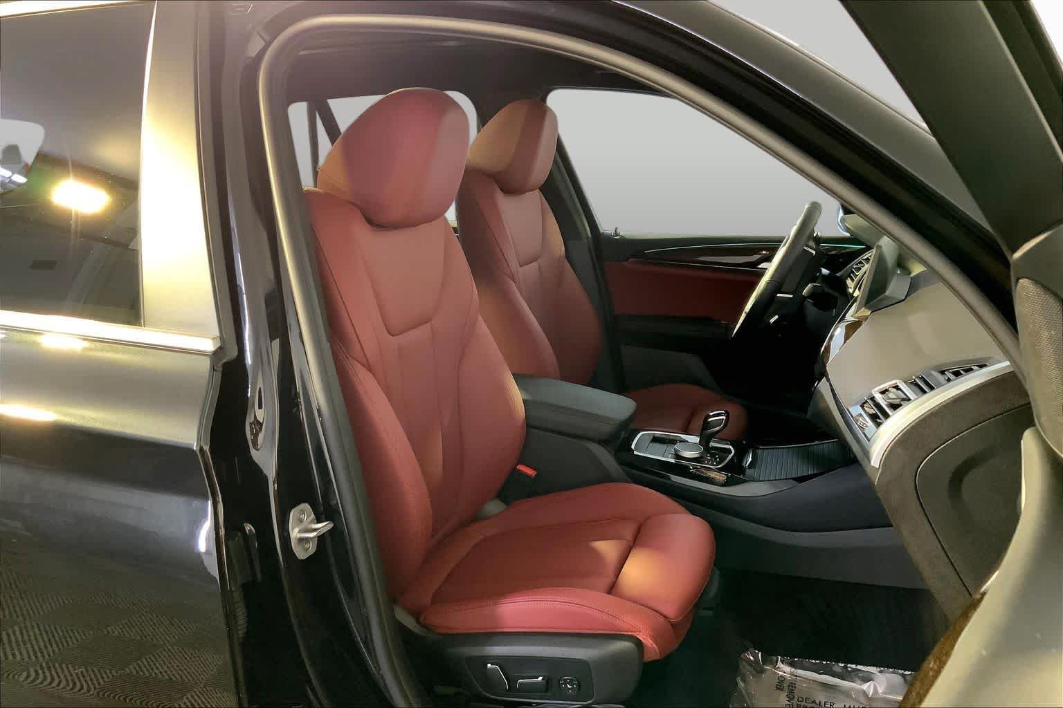 Used 2024 Black Sapphire Metallic BMW xDrive30i image 8