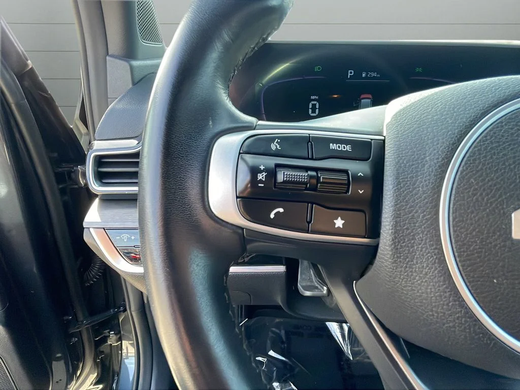 Used 2024 Gray Kia X-Line image 9