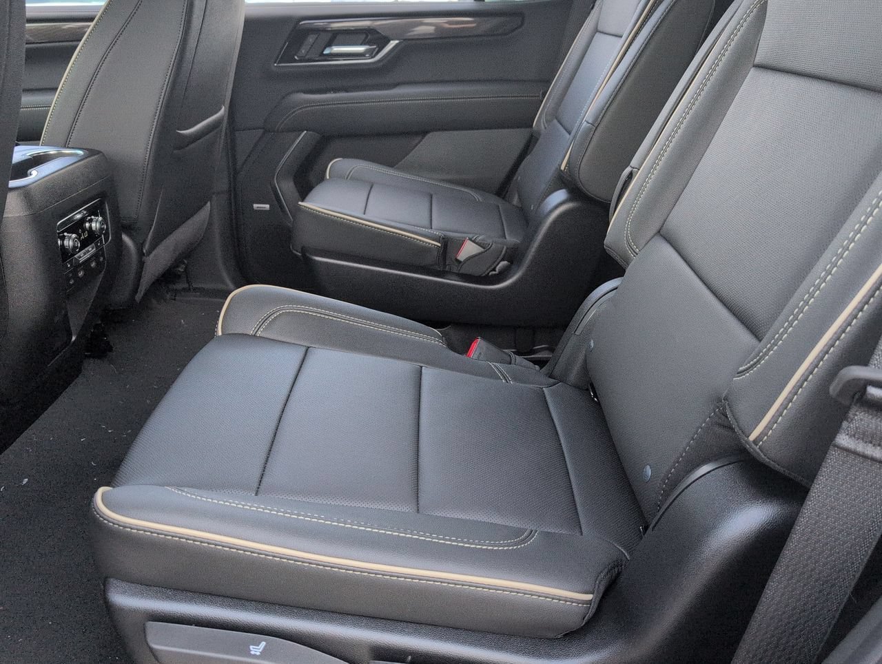 2026 GMC Yukon Elevation - Photo 24