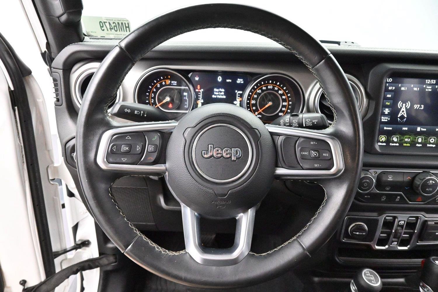 Used 2019 Bright White Clearcoat Jeep Sahara image 15