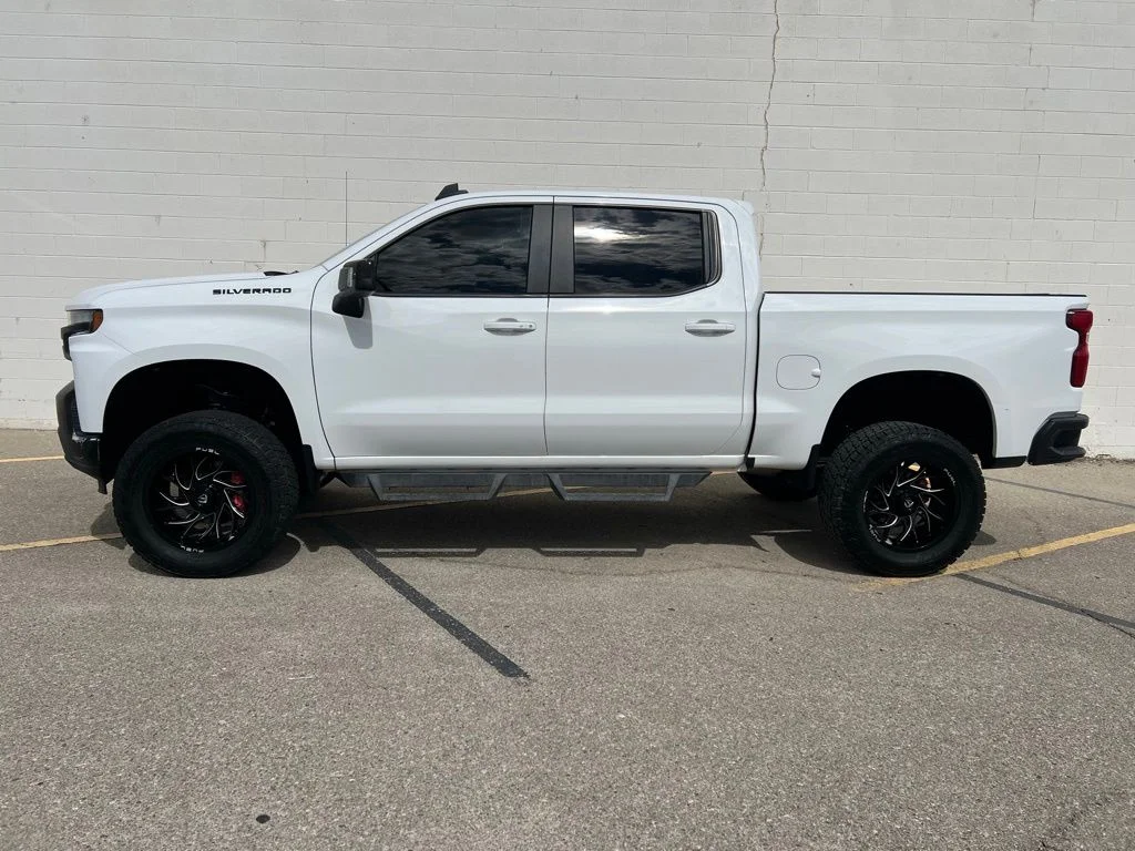 Used 2021 Summit White Chevrolet LT image 2