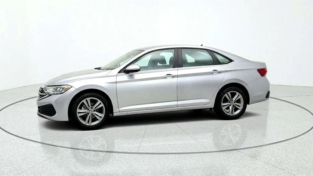 Used 2024 Pyrite Silver Metallic Volkswagen SE Automatic image 8