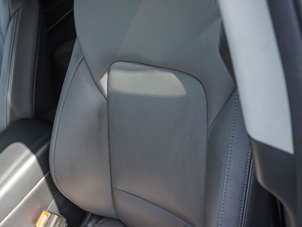 Used 2018 Silver Hyundai Limited Ultimate image 20