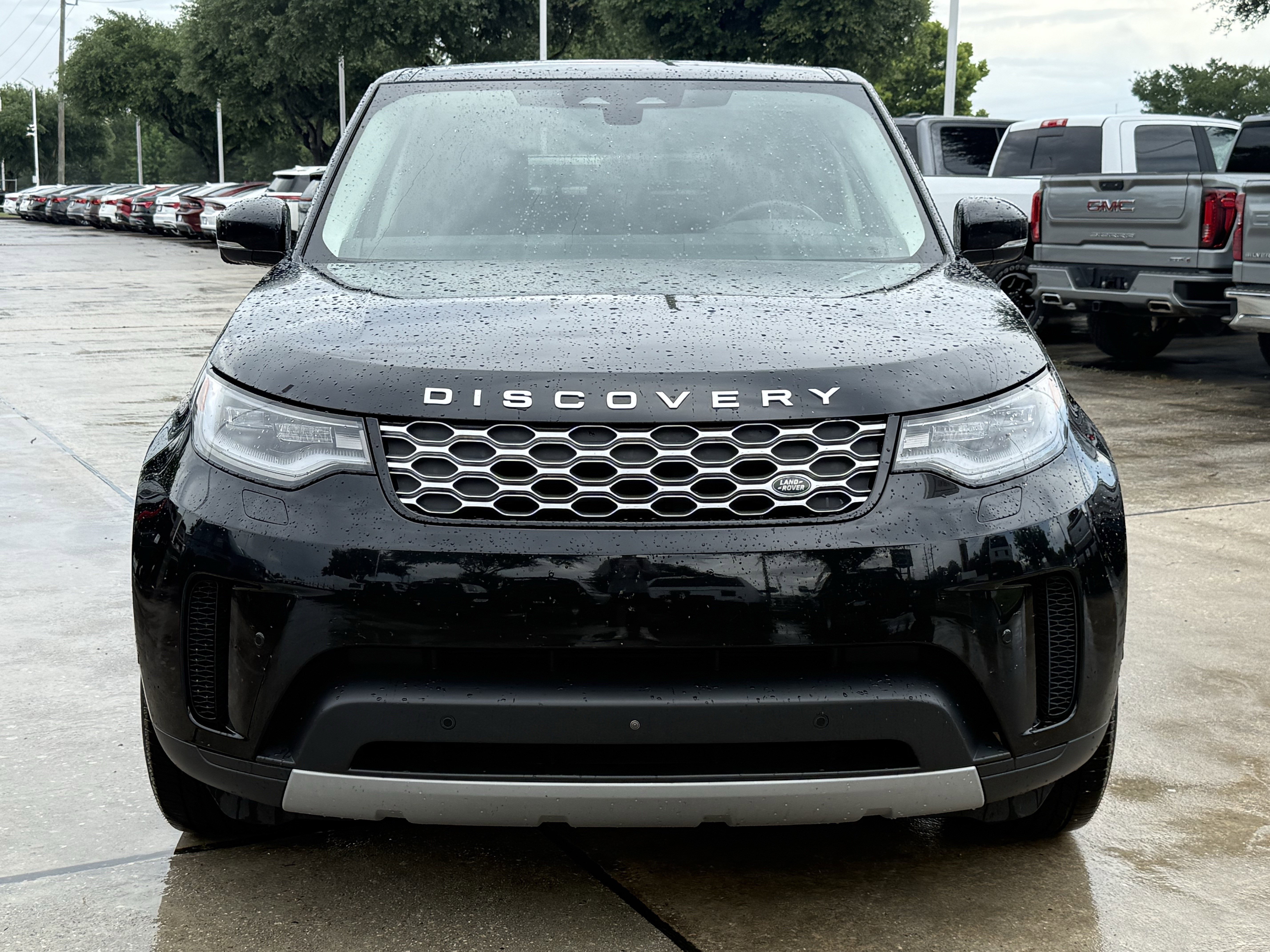 Used 2024 Black Land Rover S image 9