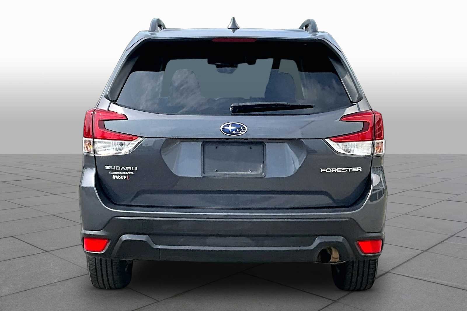 Used 2021 Magnetite Gray Metallic Subaru Premium image 5