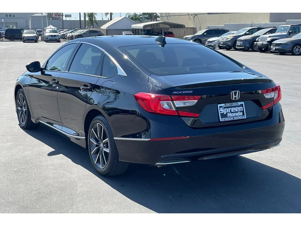 Used 2021 Crystal Black Pearl Honda EX-L image 3