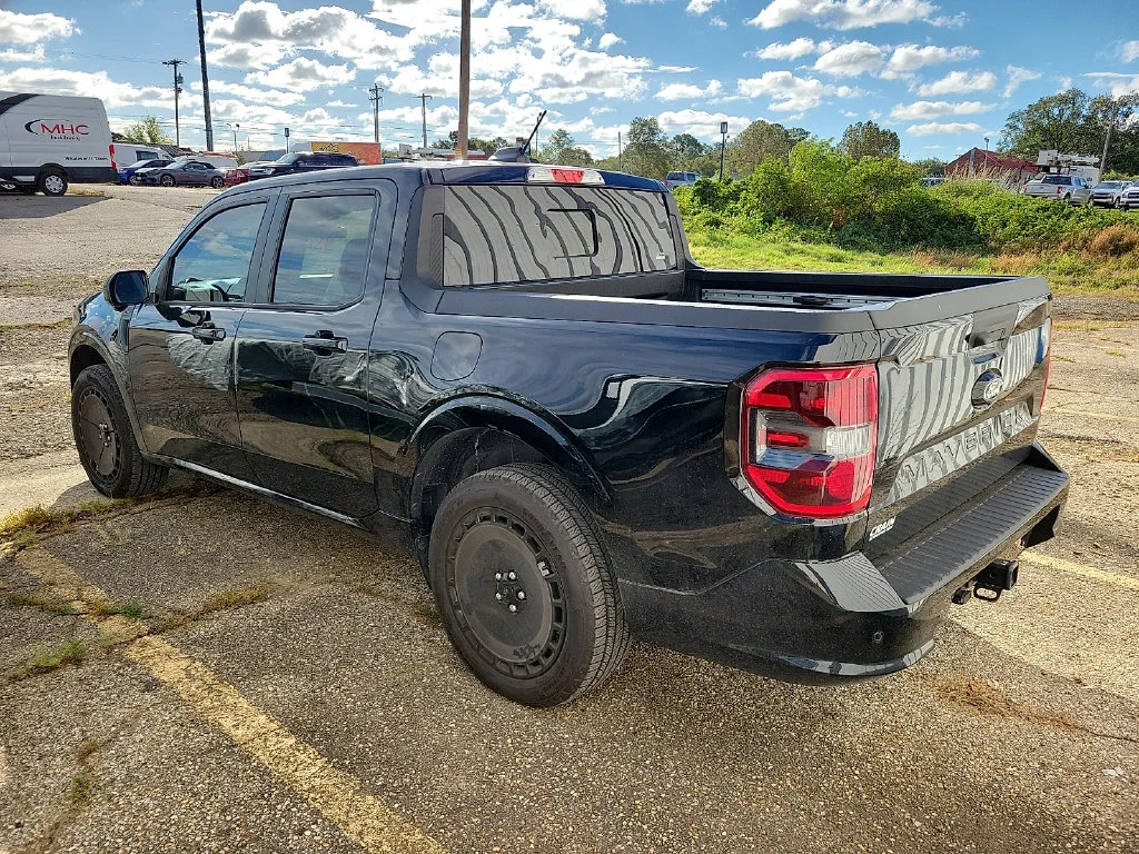 Used 2025 Shadow Black Ford Lobo High image 3
