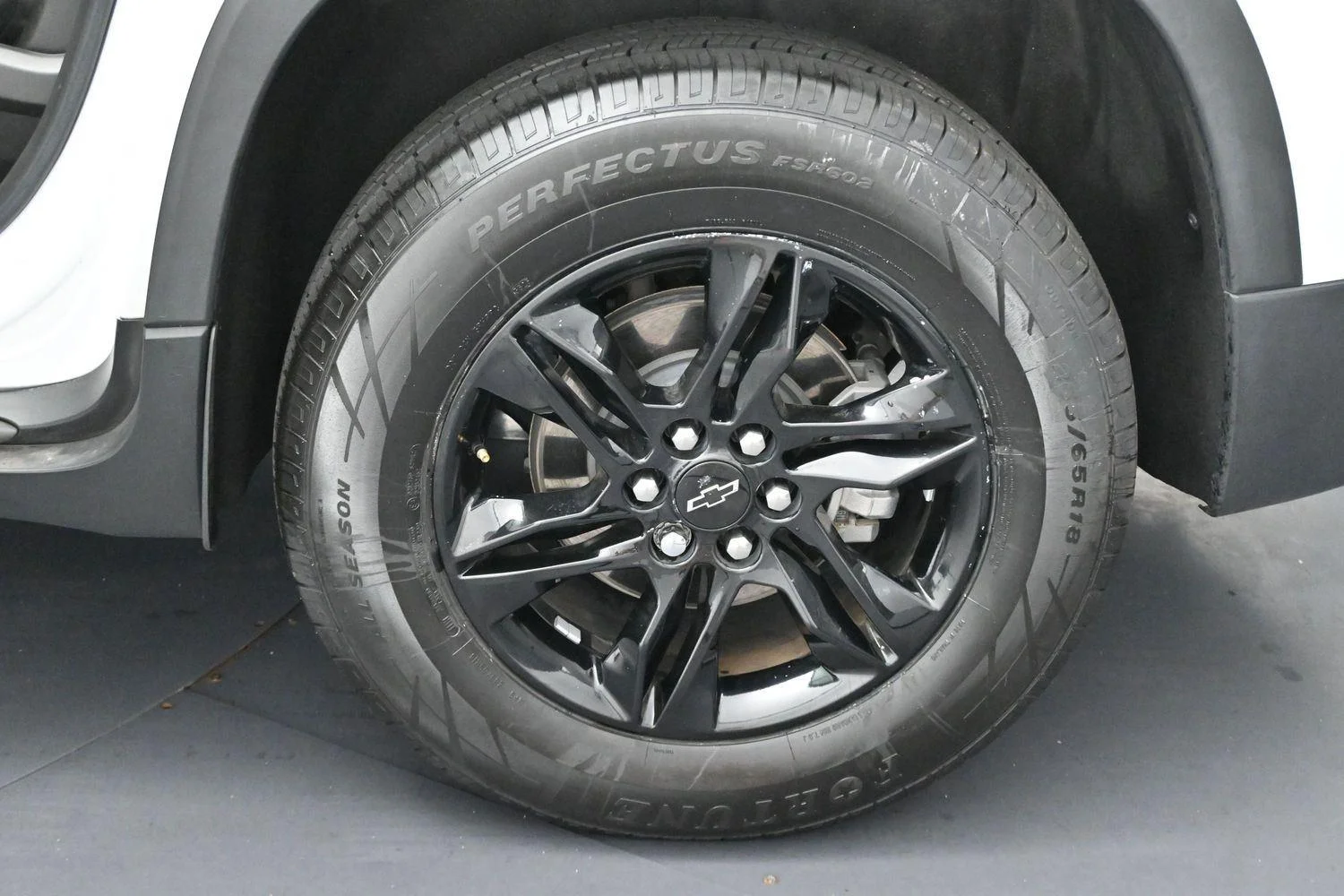 Used 2023 Summit White Chevrolet LT Cloth image 37