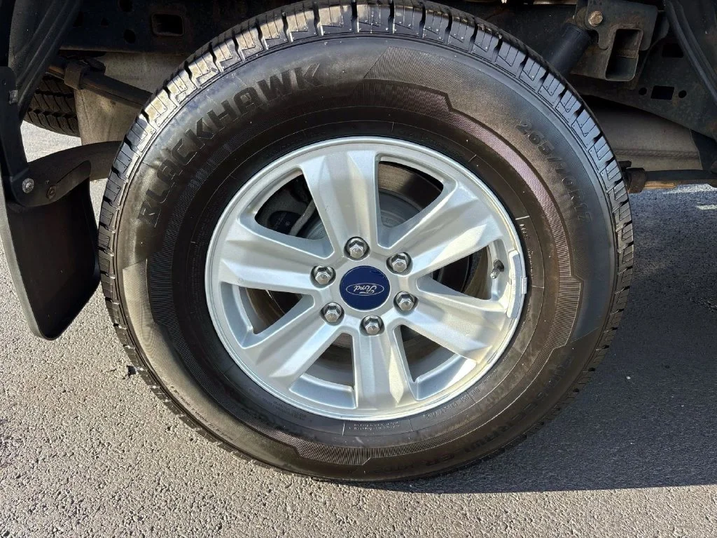 Used 2017  Ford XLT image 30