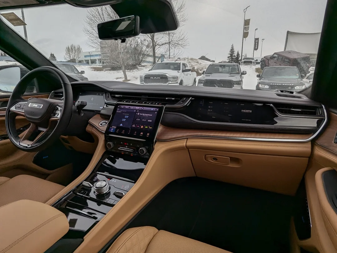 New 2025 Black Jeep Summit Reserve - - 4x4 - Panoramic Sunroof - Palermo Leather - McIntosh Audio & More! image 30