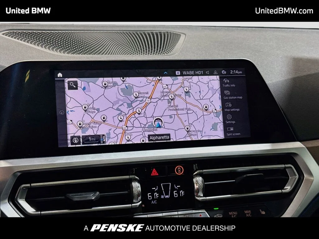 2021 BMW 3 Series 330e - Photo 17
