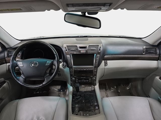 Used 2007 Silver Lexus 460 L image 10