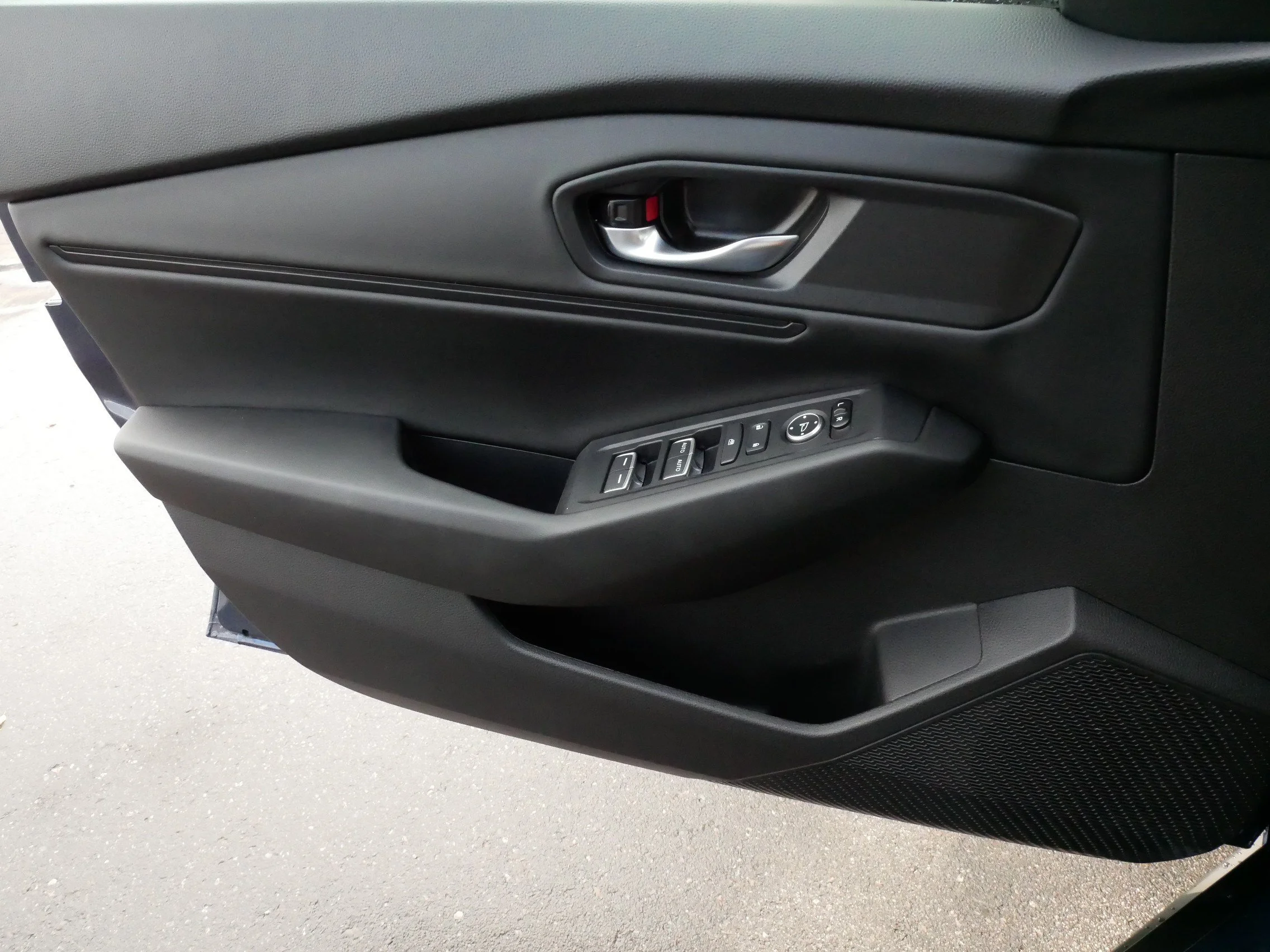 2025 Honda Accord SE - Photo 28