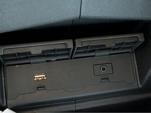 Used 2018 White Honda Touring image 36