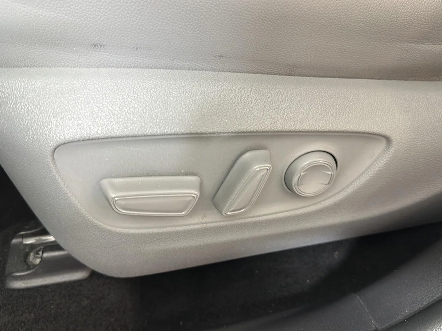 Used 2022 Celestial Silver Metallic Toyota XLE image 14