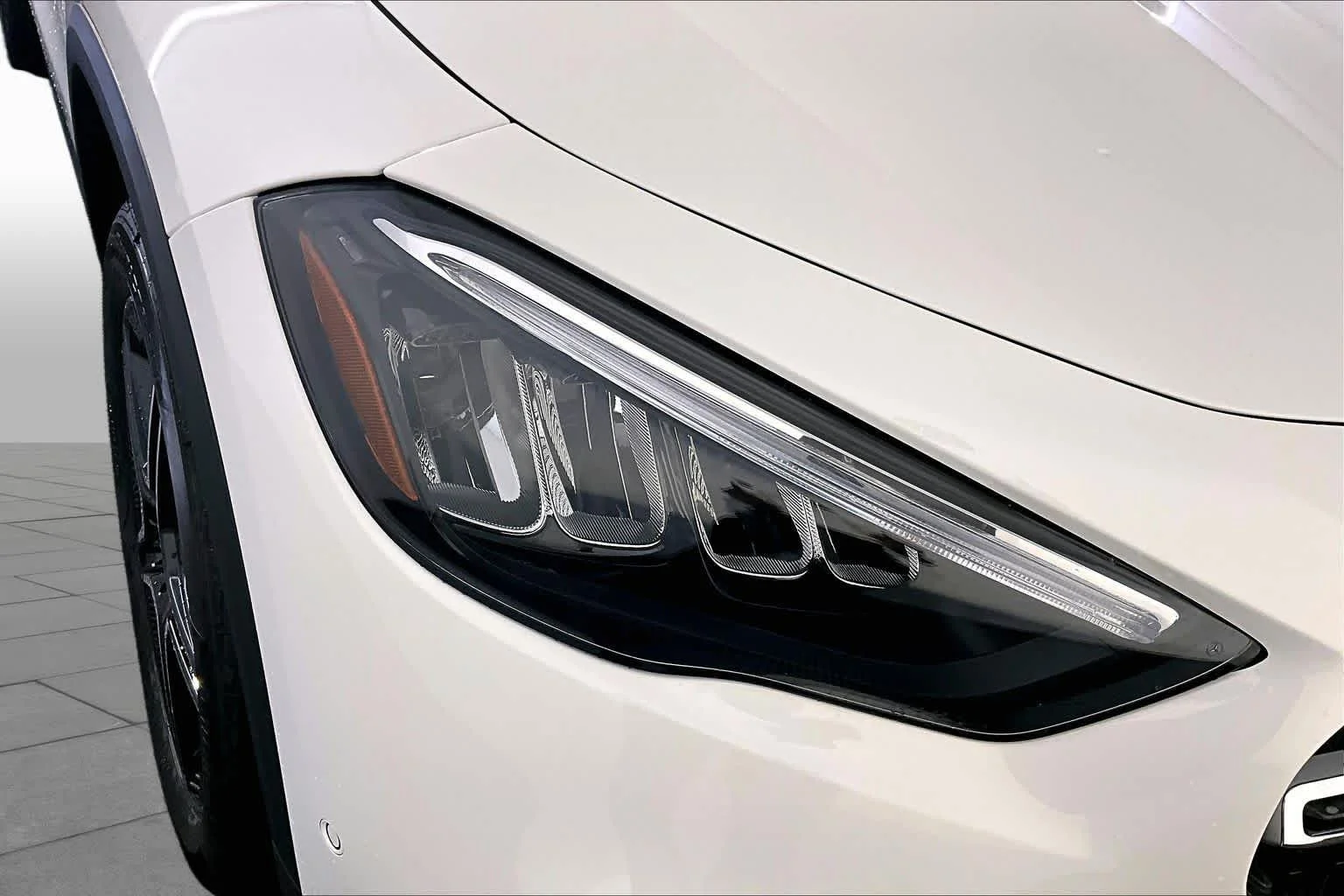 New 2026 Polar White Mercedes-Benz GLA 250 image 16