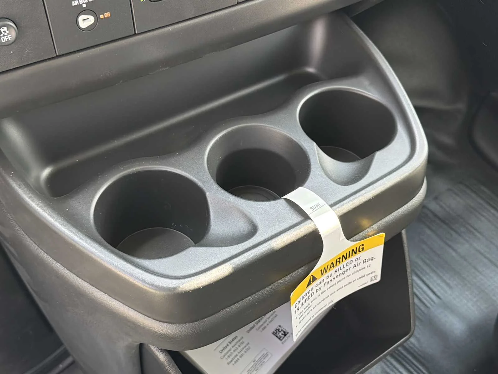 2025 GMC Savana Cargo Work Van - Photo 31