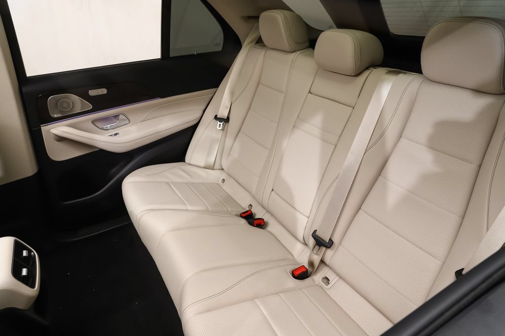 New 2026 Polar White Mercedes-Benz GLE 450 image 29