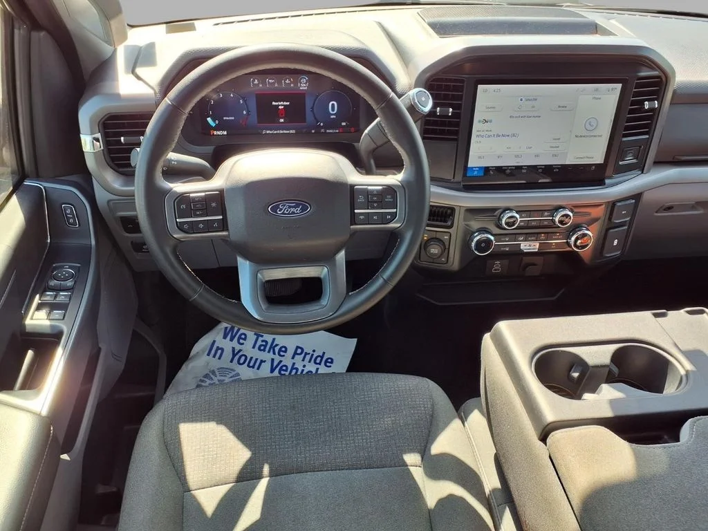 Used 2025 Black Ford XLT image 4