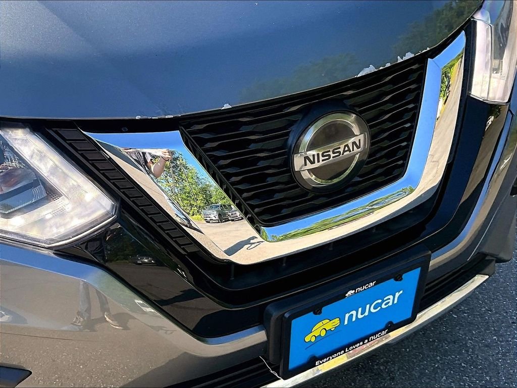 Used 2018 Gun Metallic Nissan S image 31