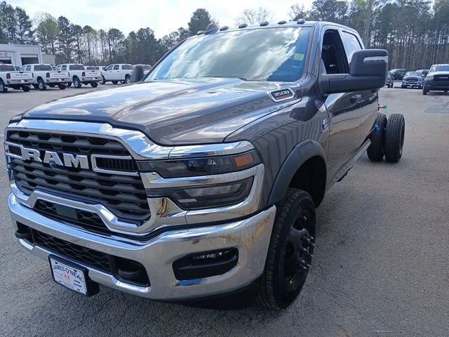 New 2026 Granite Crystal Metallic Clear-Coat Exterior Paint RAM Tradesman image 9