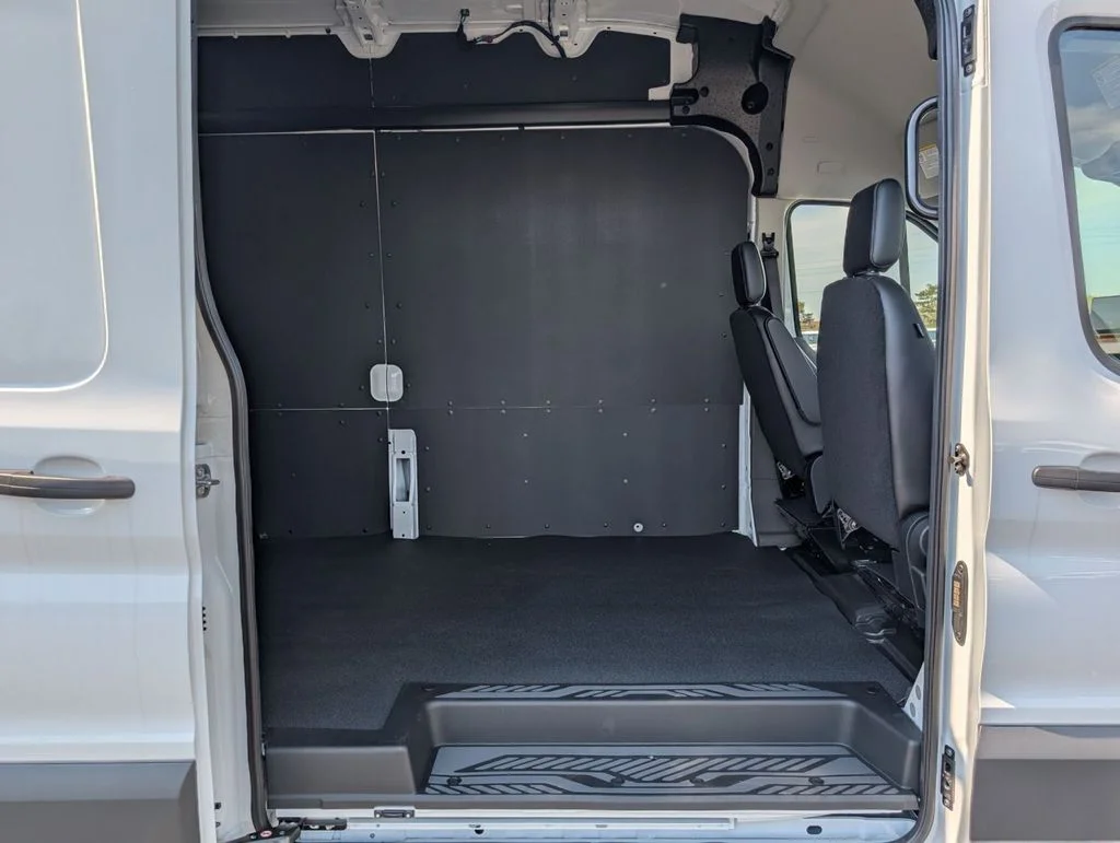 New 2026 Oxford White Ford Cargo Van image 27